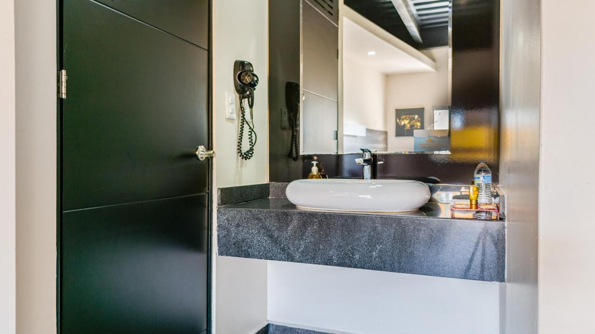 Hotel Homesuites Malecon